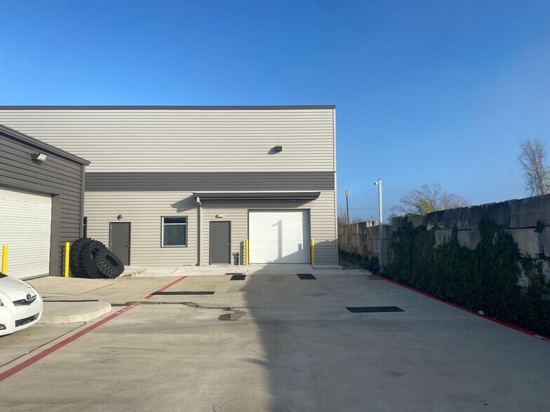 More Photos Of 11950 Barker Cypress Rd, Cypress Unknown For Lease