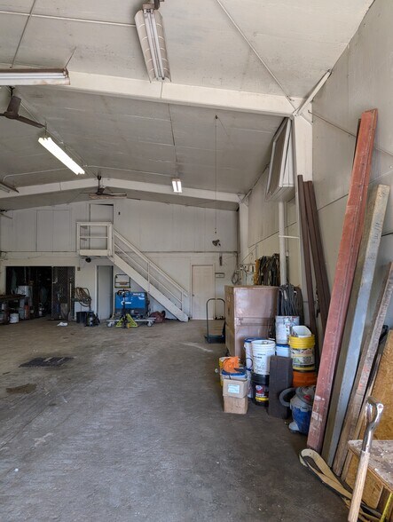 More Photos Of 707 Jewell Rd, Wilmore Warehouse For Sale