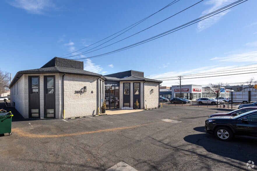 More Photos Of 2627 Hylan Blvd, Staten Island Medical For Lease
