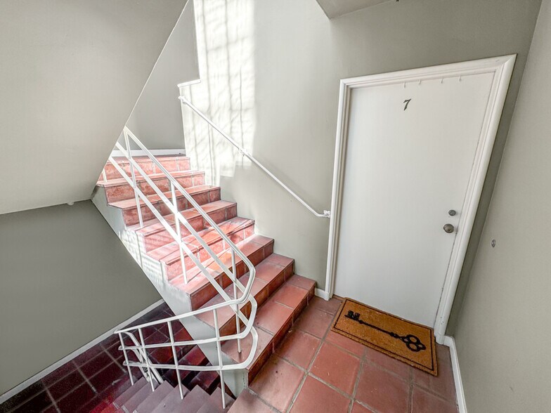 More Photos Of 1526 Arch St, Berkeley Apartments For Sale