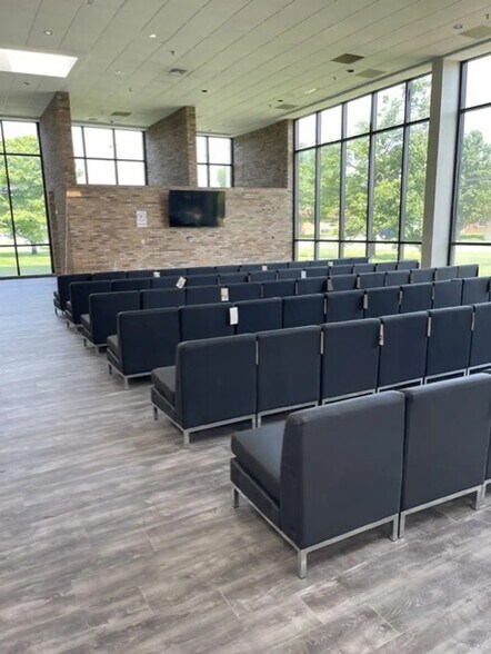 More Photos Of 3100 W 2nd St, Owensboro Healthcare For Lease
