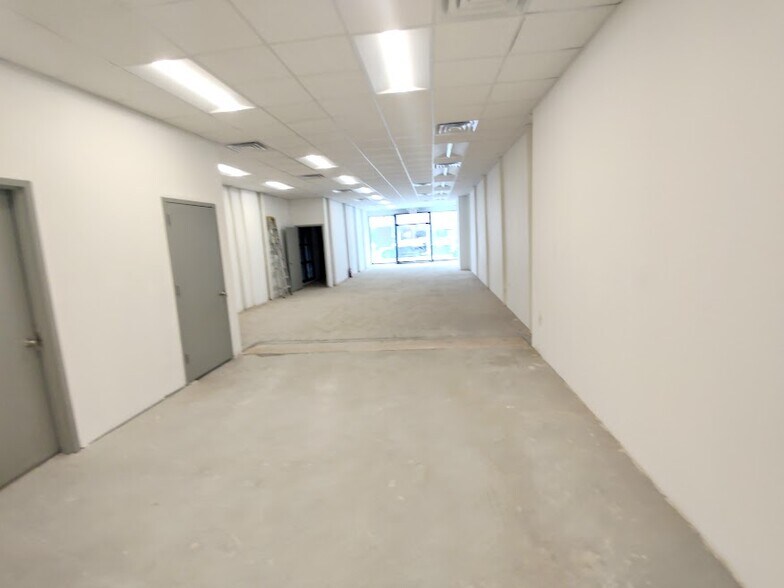 More Photos Of 644 Manhattan Ave, Brooklyn Storefront Retail Office For Lease