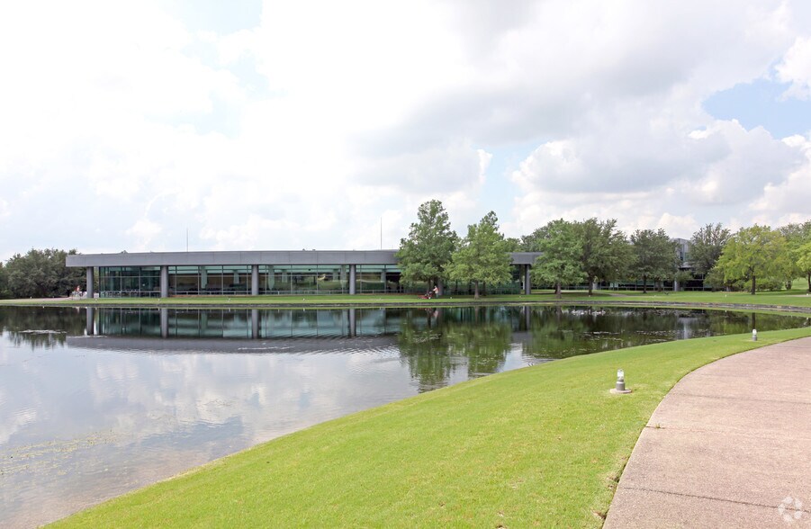 More Photos Of 700 Hidden Rdg, Irving Office For Lease