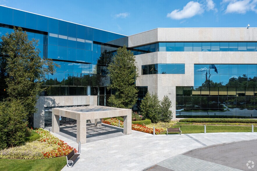 More Photos Of 100 Manhattanville Rd, Purchase Office For Sale