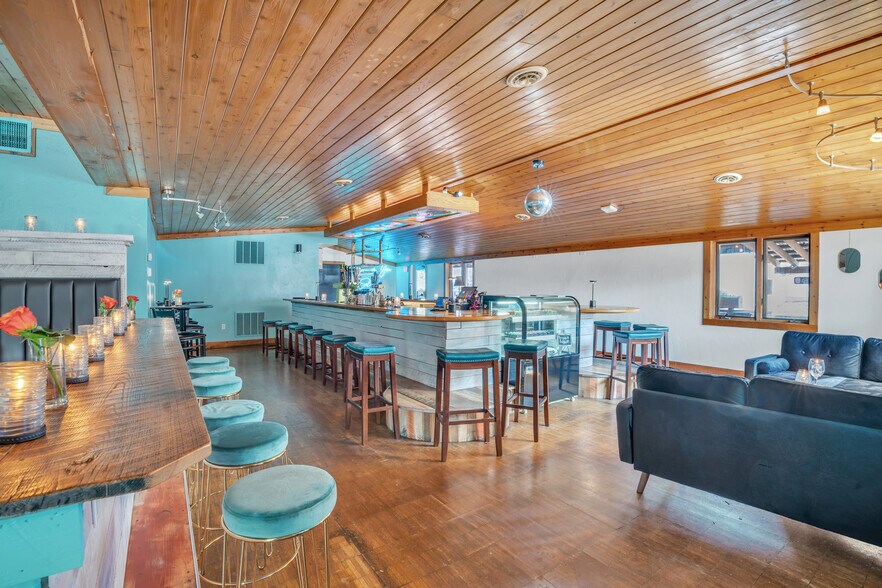 More Photos Of 7778 Highway 42, Egg Harbor Restaurant For Sale