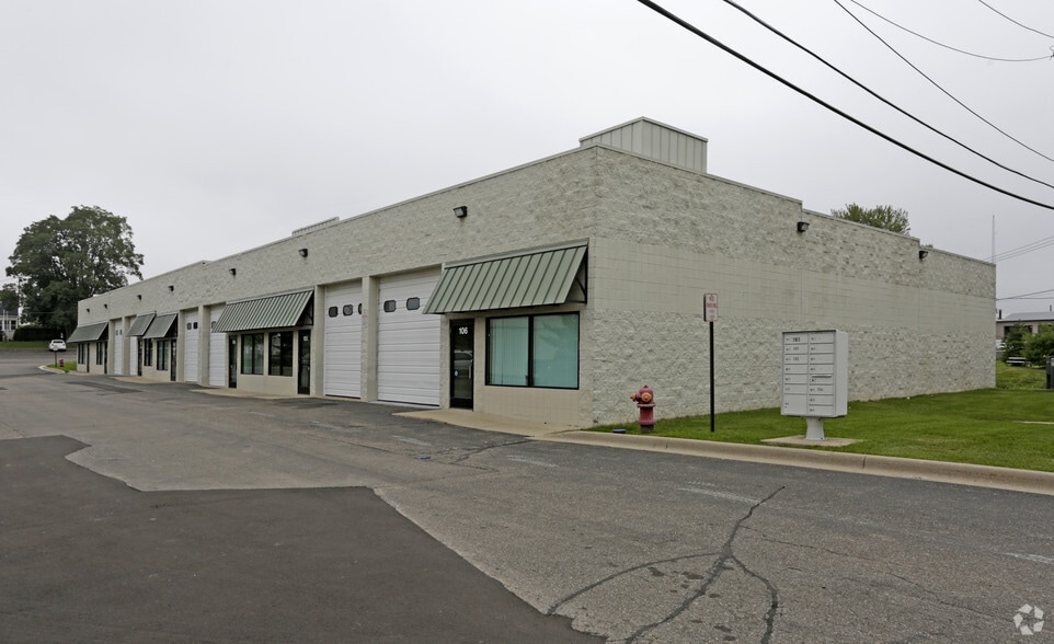 More Photos Of 2142A Pontiac Rd, Auburn Hills Warehouse For Lease