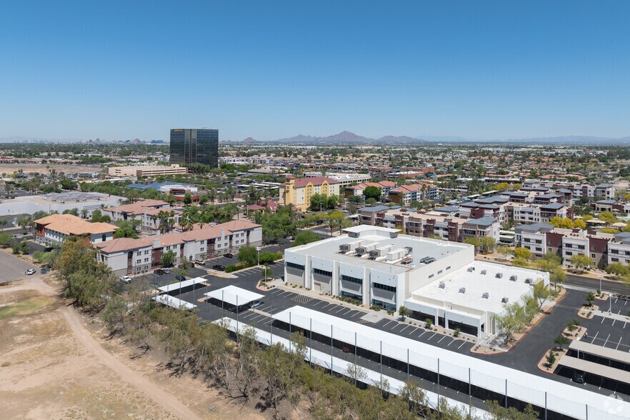 More Photos Of 827 W Grove Ave, Mesa Showroom For Lease
