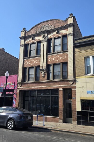 Primary Photo Of 5208 N Clark St, Chicago Apartments For Lease