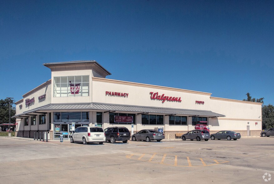 More Photos Of 496 Highway 96 S, Silsbee Drugstore For Sale