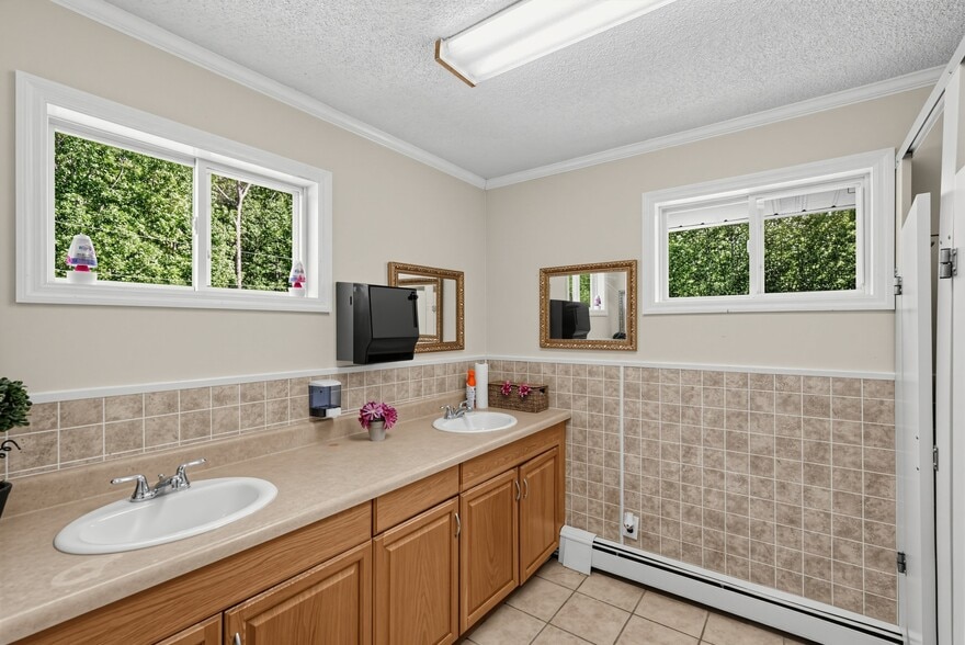 More Photos Of 1110 Coles Mill Rd, Williamstown Specialty For Sale