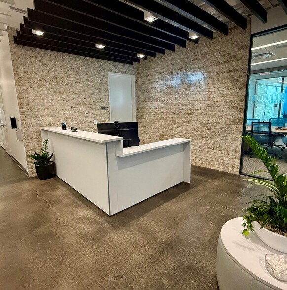 More Photos Of 2400 N Glenville Dr, Richardson Office For Lease
