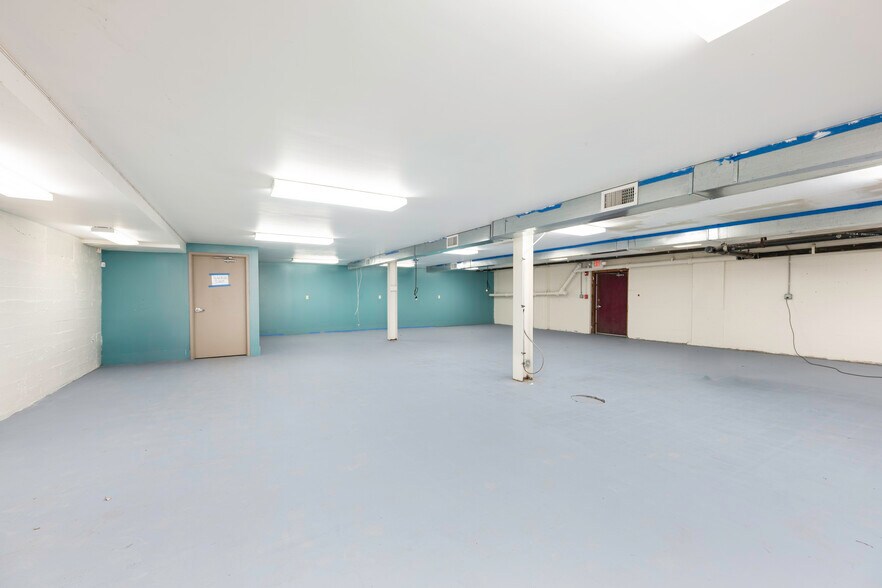 More Photos Of 342 Lexington Ave, Mount Kisco Light Distribution For Lease