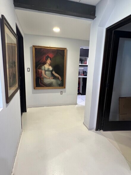 More Photos Of 6334-6340 Wilshire Blvd, Los Angeles Loft Creative Space For Lease