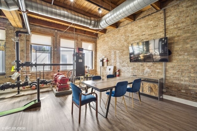 More Photos Of 1348 W Concord Pl, Chicago Office For Sale