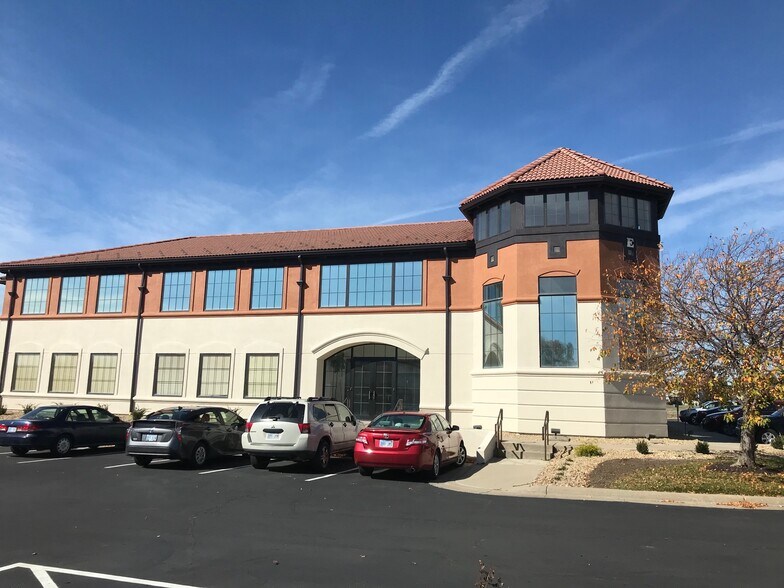 More Photos Of 1201 Wakarusa Dr, Lawrence Office For Lease