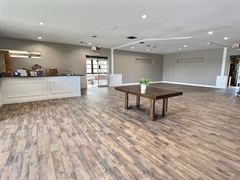 More Photos Of 650 N Highway 27, Minneola Restaurant For Sale