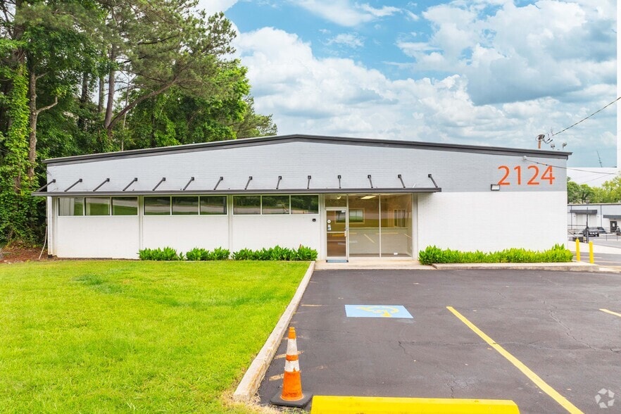 More Photos Of 2132 James Jackson Pky NW, Atlanta Unknown For Lease