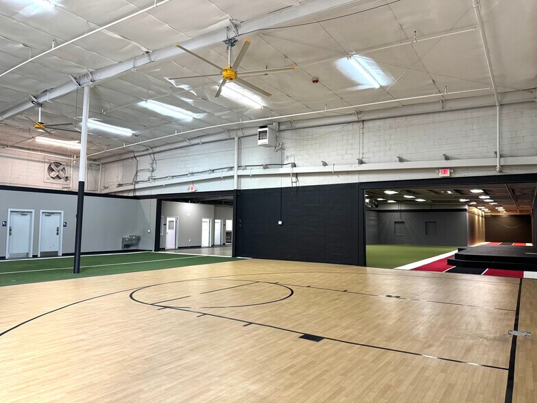 More Photos Of 1839 Buford Hwy, Buford Medical For Lease