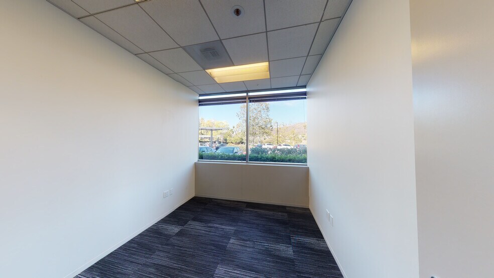 More Photos Of 13280 Evening Creek Dr S, San Diego Office For Lease