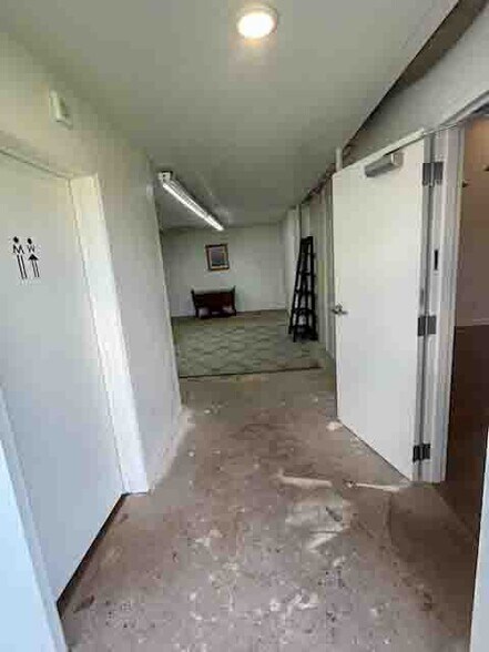 More Photos Of 16776 State Highway 33, Kingfisher Warehouse For Sale