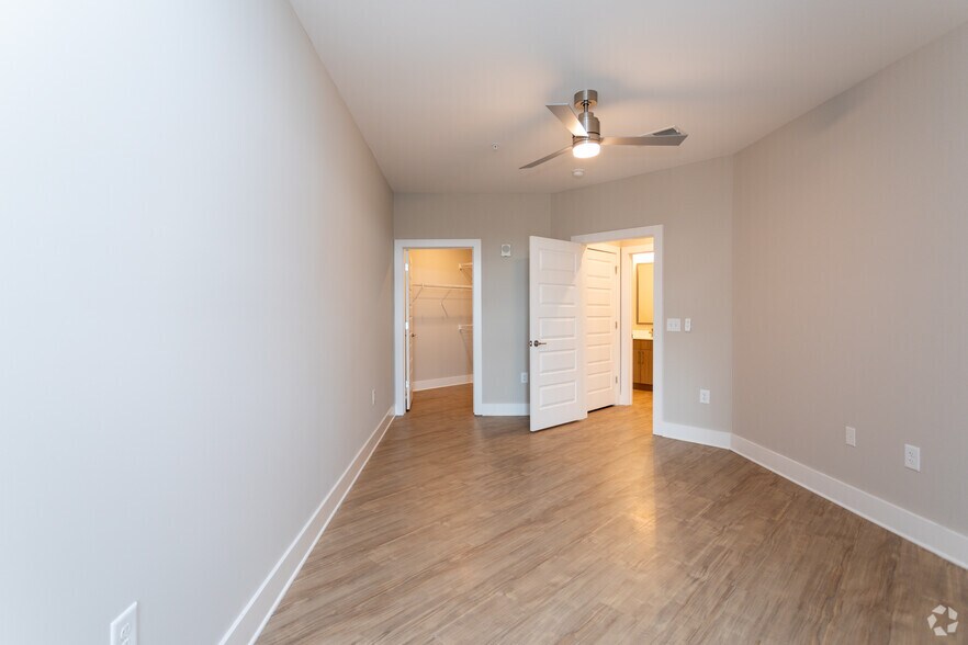 More Photos Of 222 S Main St, Mooresville Apartments For Sale