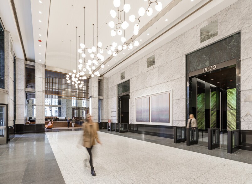 More Photos Of 225 W Wacker Dr, Chicago Office For Sale