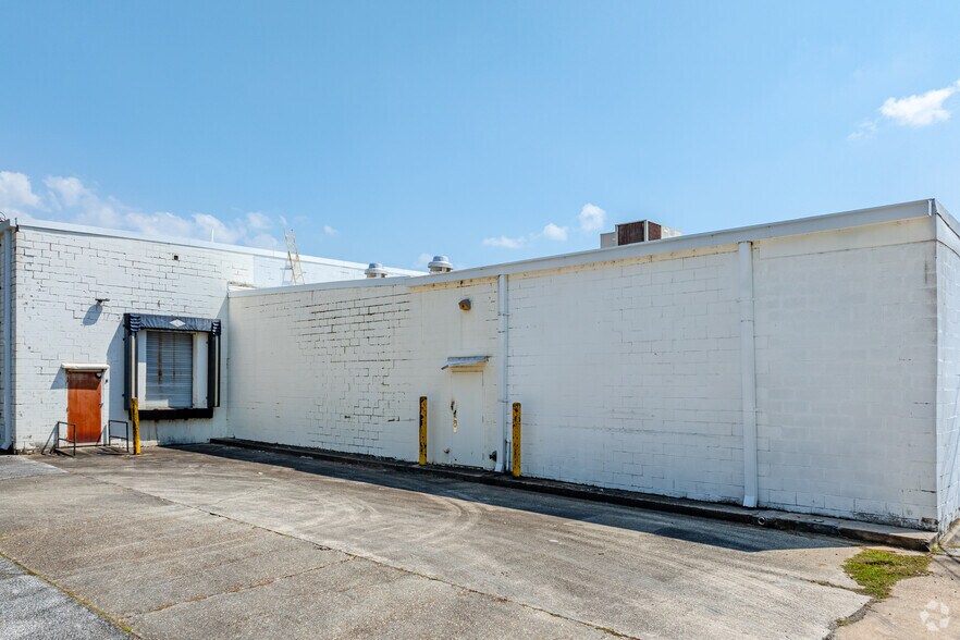 More Photos Of 3073-3187 Highway 431, Roanoke Unknown For Lease