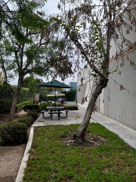 More Photos Of 5390 Kazuko Ct, Moorpark Manufacturing For Sale