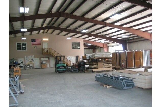 More Photos Of 22825 McAuliffe Dr, Robertsdale Warehouse For Lease