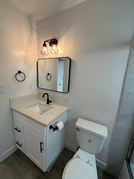 More Photos Of 1014 N Oxford Ave, Los Angeles Apartments For Sale