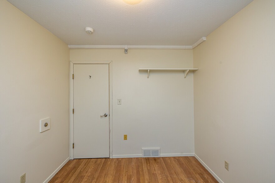 More Photos Of 7997 Wesley Dr, Strongsville Apartments For Sale