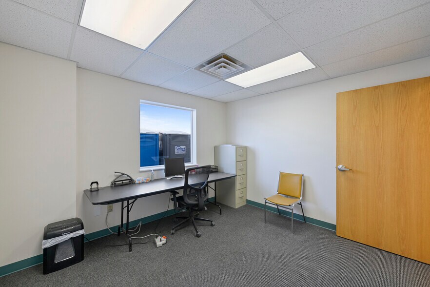 More Photos Of 44-46 Wilkins Peak Dr, Rock Springs Warehouse For Sale