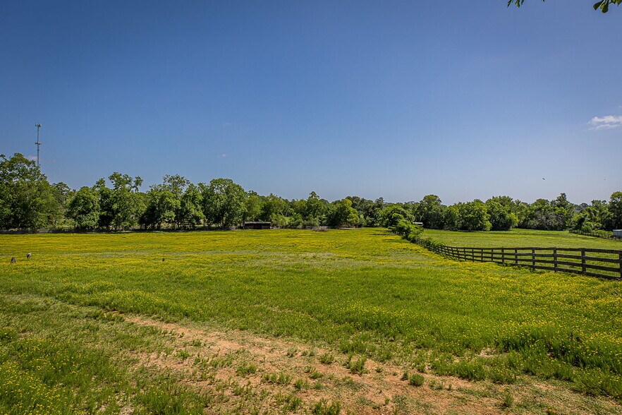 More Photos Of 26298 Hwy 105 W, Montgomery Land For Sale