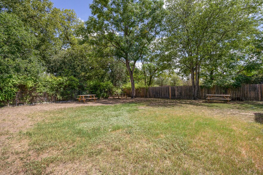 More Photos Of 414 Cupples Rd, San Antonio Apartments For Sale