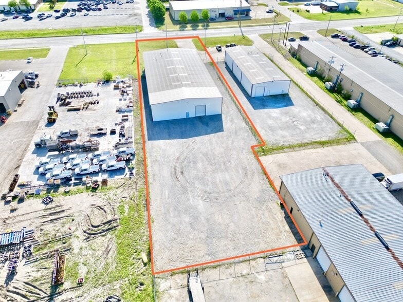 More Photos Of 713 N Morgan Rd, Oklahoma City Warehouse For Lease