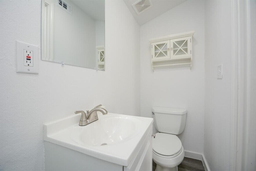 More Photos Of 22316 E Martin Dr, Porter Industrial For Sale