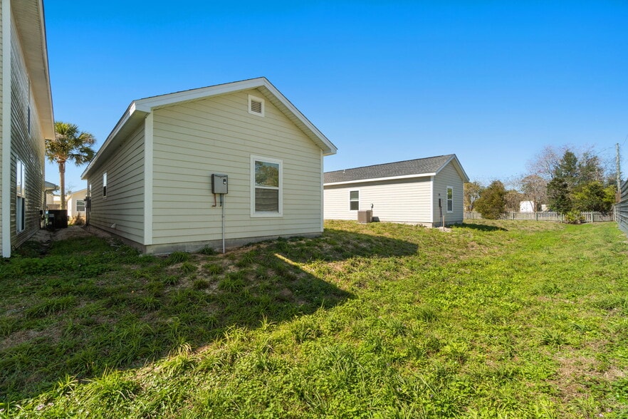 More Photos Of 2906 Sarah Jean Ct, Panama City Manufactured Housing Mobile Home Park For Sale