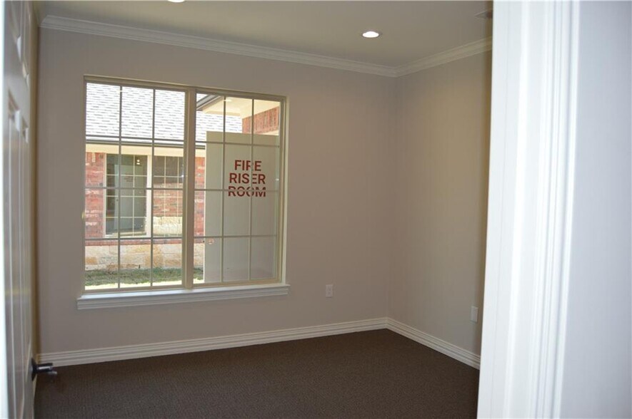 More Photos Of 8668 John Hickman Pky, Frisco Medical For Lease