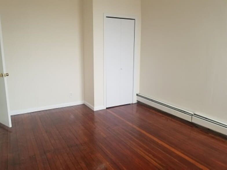 More Photos Of 579 West Side Ave, Jersey City Storefront Retail Residential For Sale