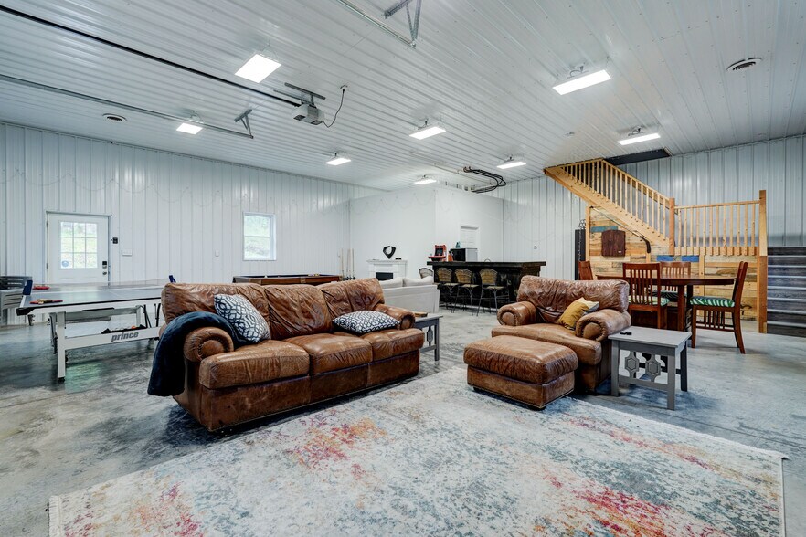 More Photos Of 5685 County Road 33, Canandaigua Specialty For Sale