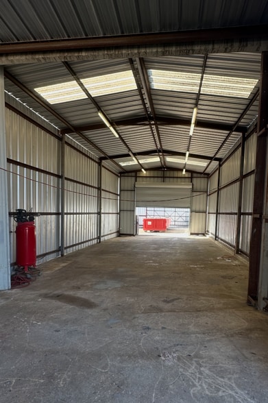 More Photos Of 7581 Bandera Rd, San Antonio Self Storage For Lease