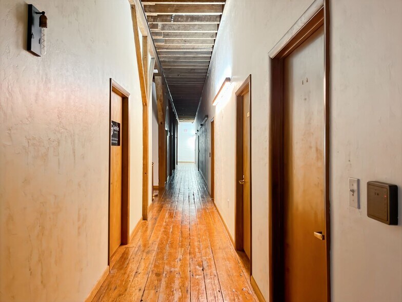 More Photos Of 602 S Main St, Gainesville Coworking Space