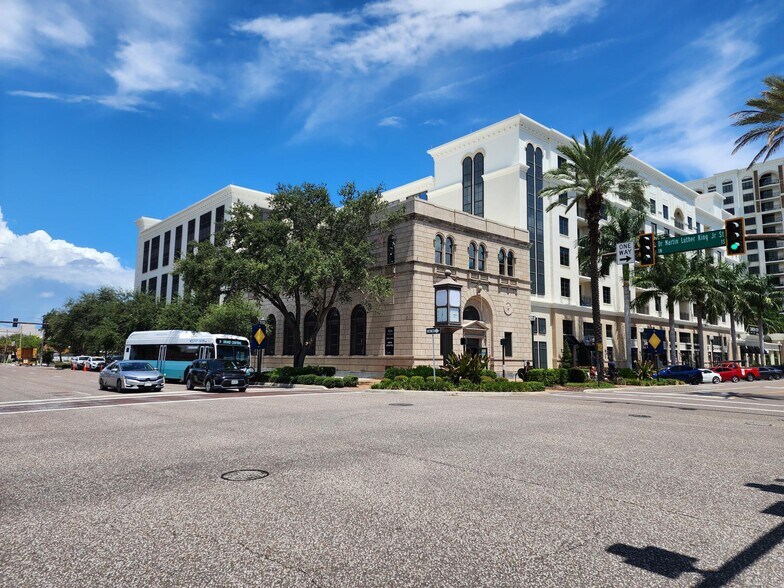 More Photos Of 895 Central Ave, Saint Petersburg Office For Lease