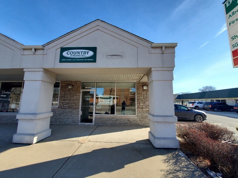 More Photos Of 18159 Dixie Hwy, Homewood Storefront Retail Office For Sale