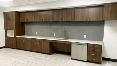 More Photos Of 2331 W Northwest Hwy, Dallas Office For Lease