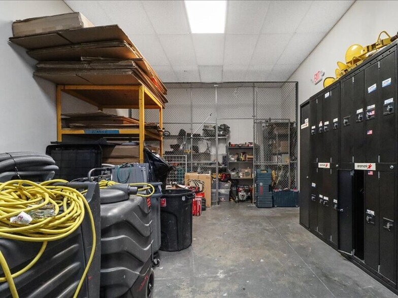 More Photos Of 73 SW 12th Ave, Dania Beach Warehouse For Lease