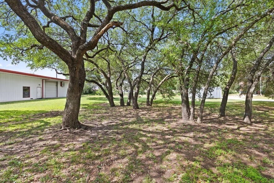 More Photos Of 101 John Kelly St, Burnet Industrial For Sale