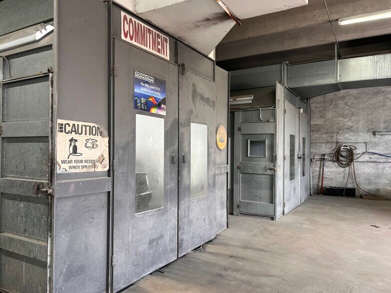 More Photos Of 5700 Plunkett St, Hollywood Service For Sale