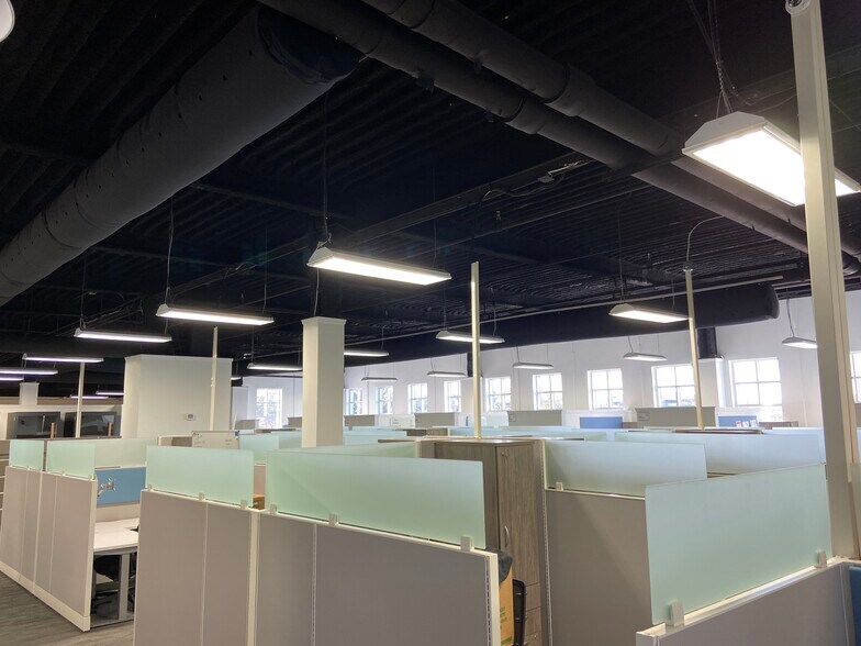 More Photos Of 8701 Maitland Summit Blvd, Orlando Health Club For Lease