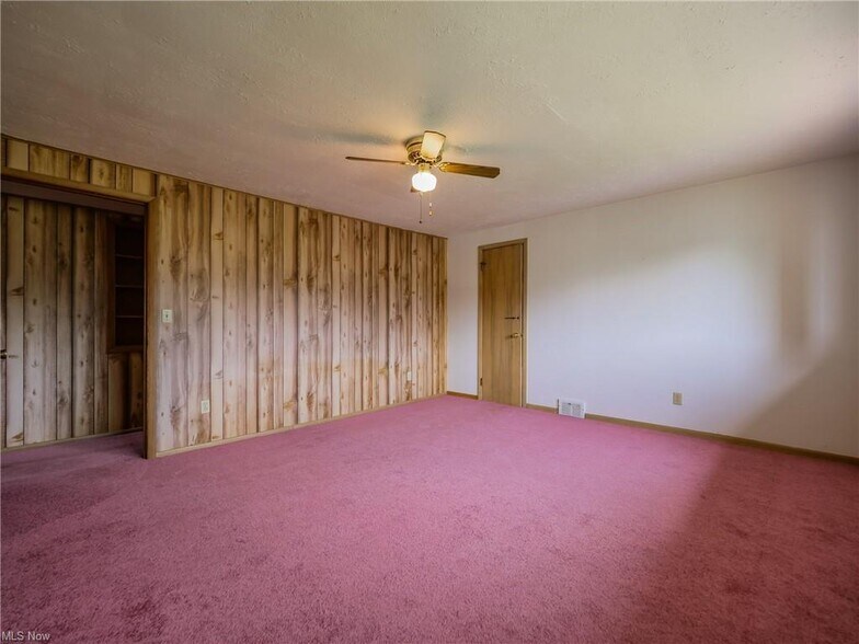 More Photos Of 31255 Lorain Rd, Cleveland Office Residential For Sale